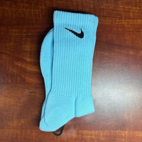 NEW Nike Light Blue Crew Socks - Picture 1 of 1